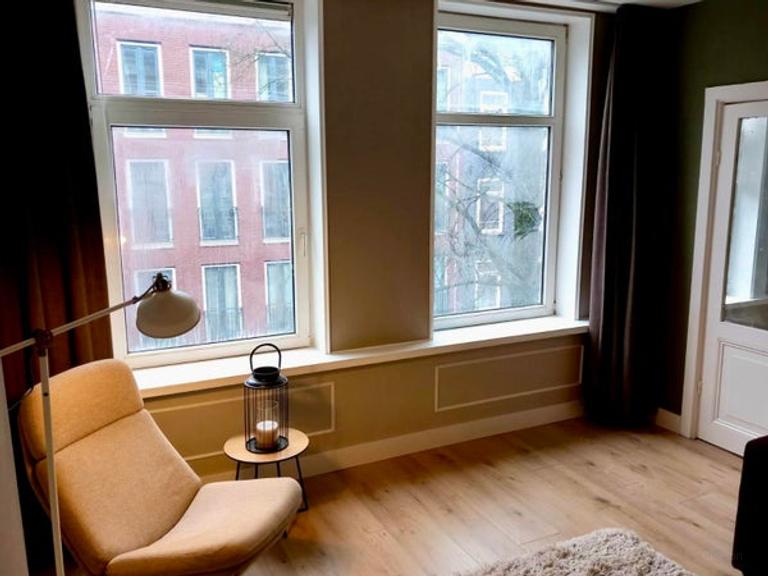 Furnished 1-bedroom apartment with balcony - Image 4