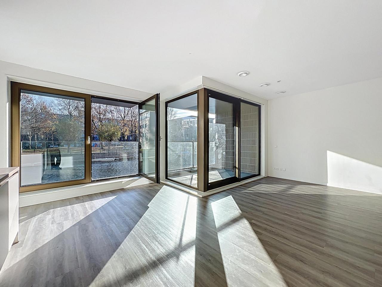 122 m² Live-Work Apartment in Oostenburg - Image 3