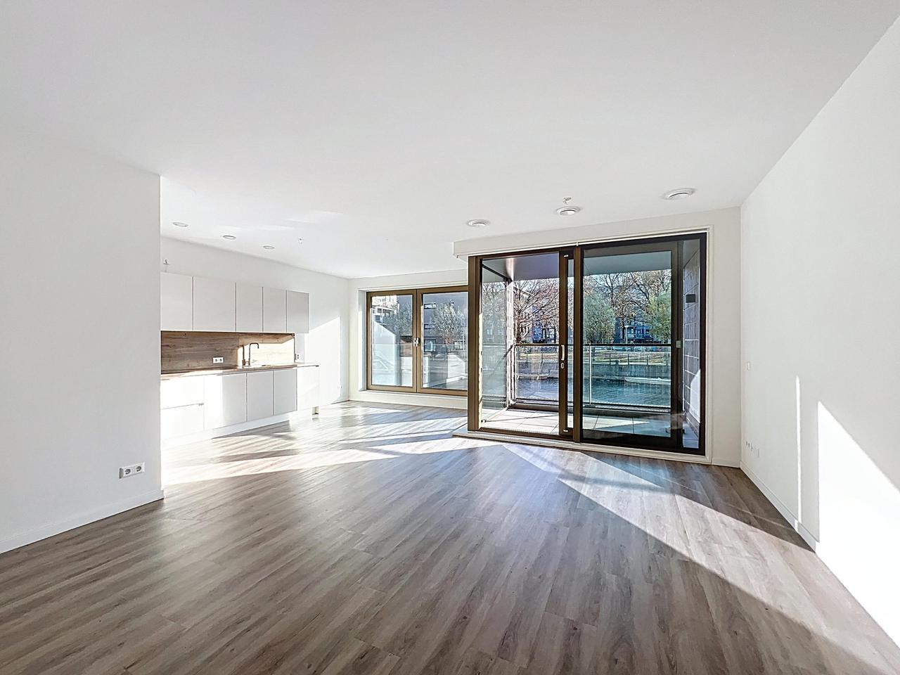 122 m² Live-Work Apartment in Oostenburg - Image 4