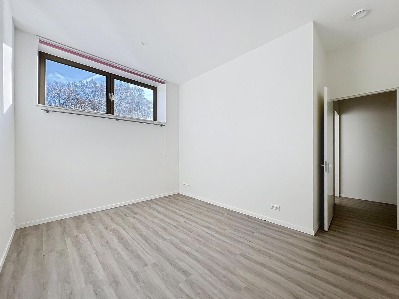 122 m² Live-Work Apartment in Oostenburg - Image 10