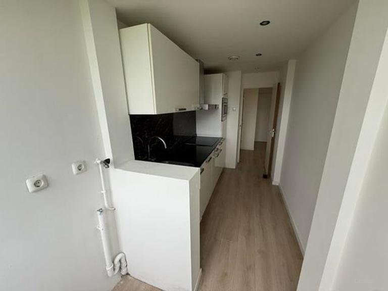 Energy label A apartment with balcony in Geuzenveld - Image 8