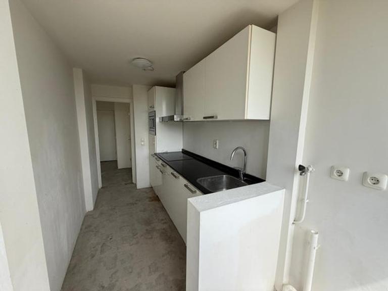 3-room apartment with balcony in Geuzenveld - Image 7