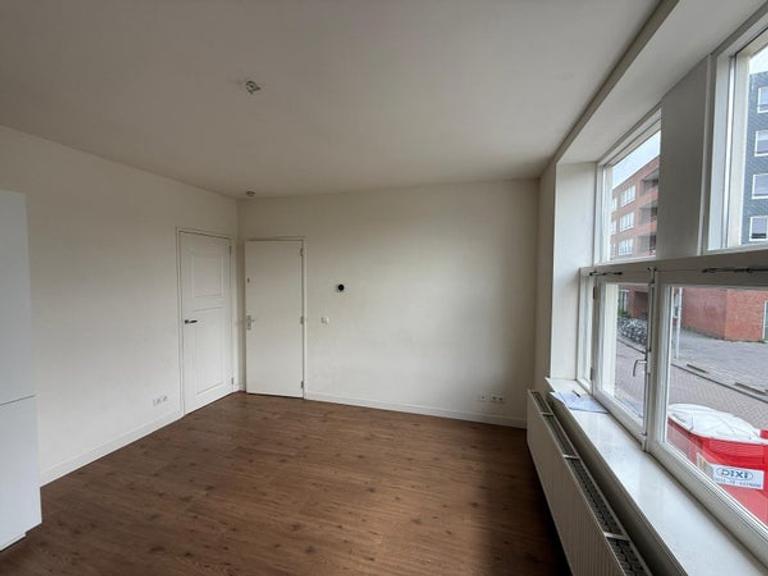 1930s apartment in De Baarsjes (sharing allowed) - Image 5