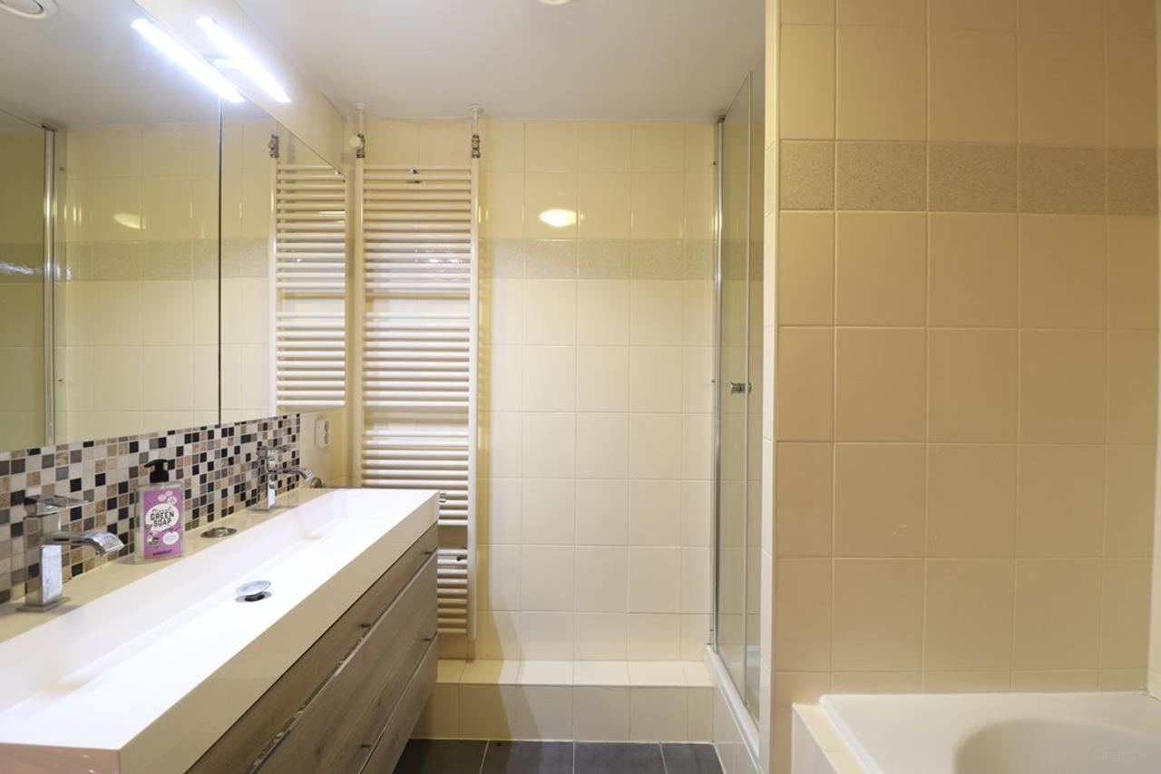 127 m² apartment for 2 students - Image 14