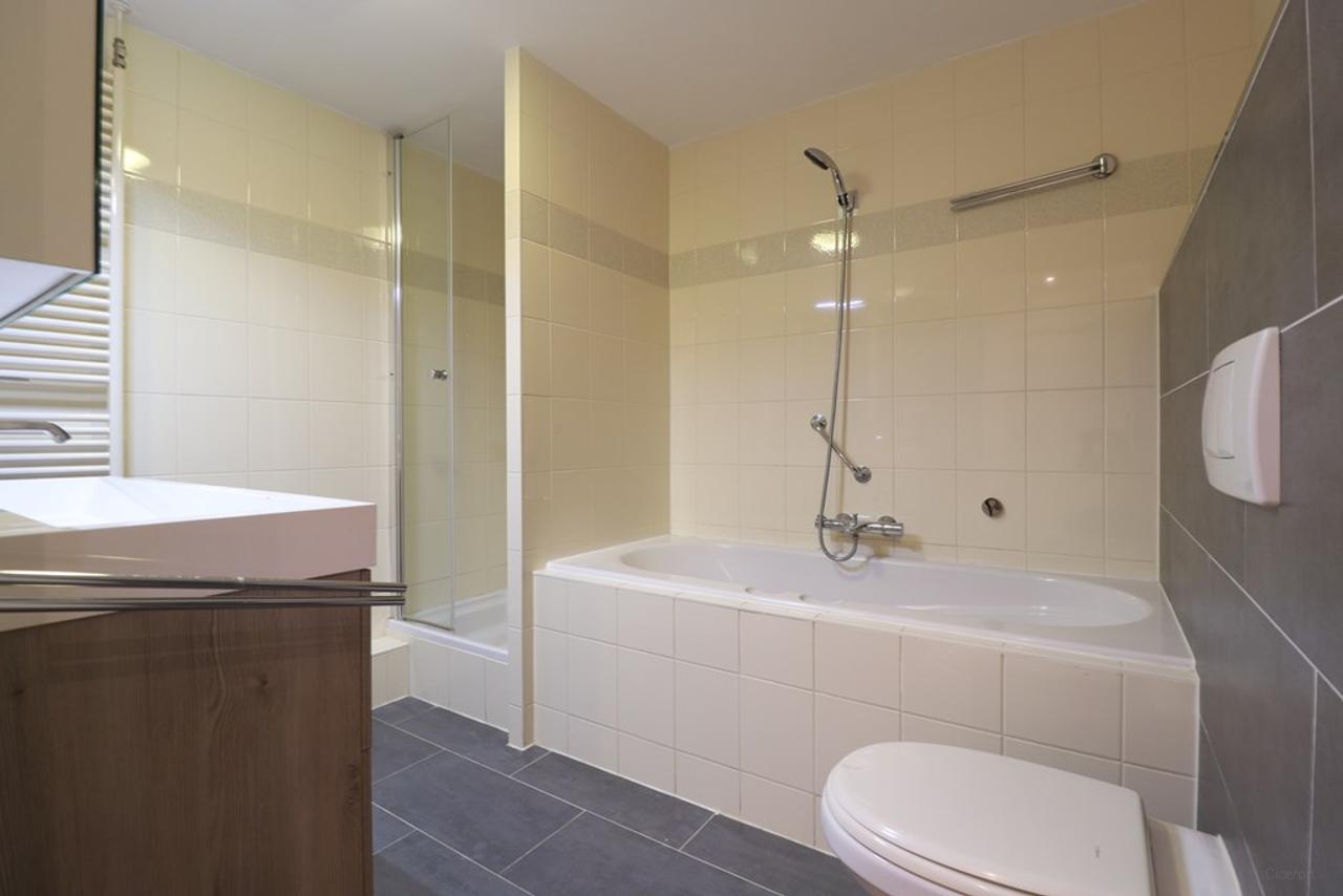 127 m² apartment for 2 students - Image 13
