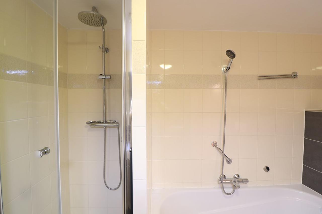 127 m² apartment for 2 students - Image 16