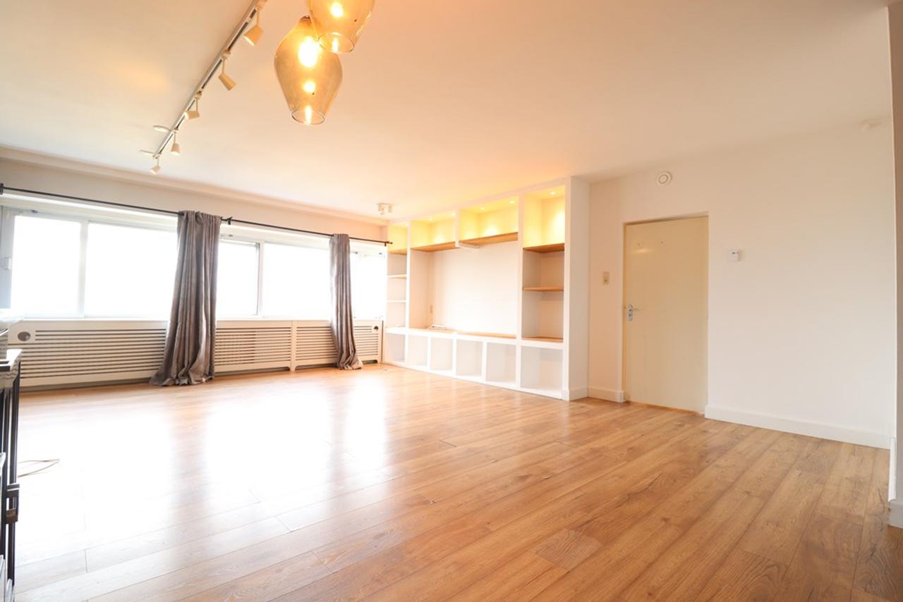 127 m² apartment for 2 students - Image 1
