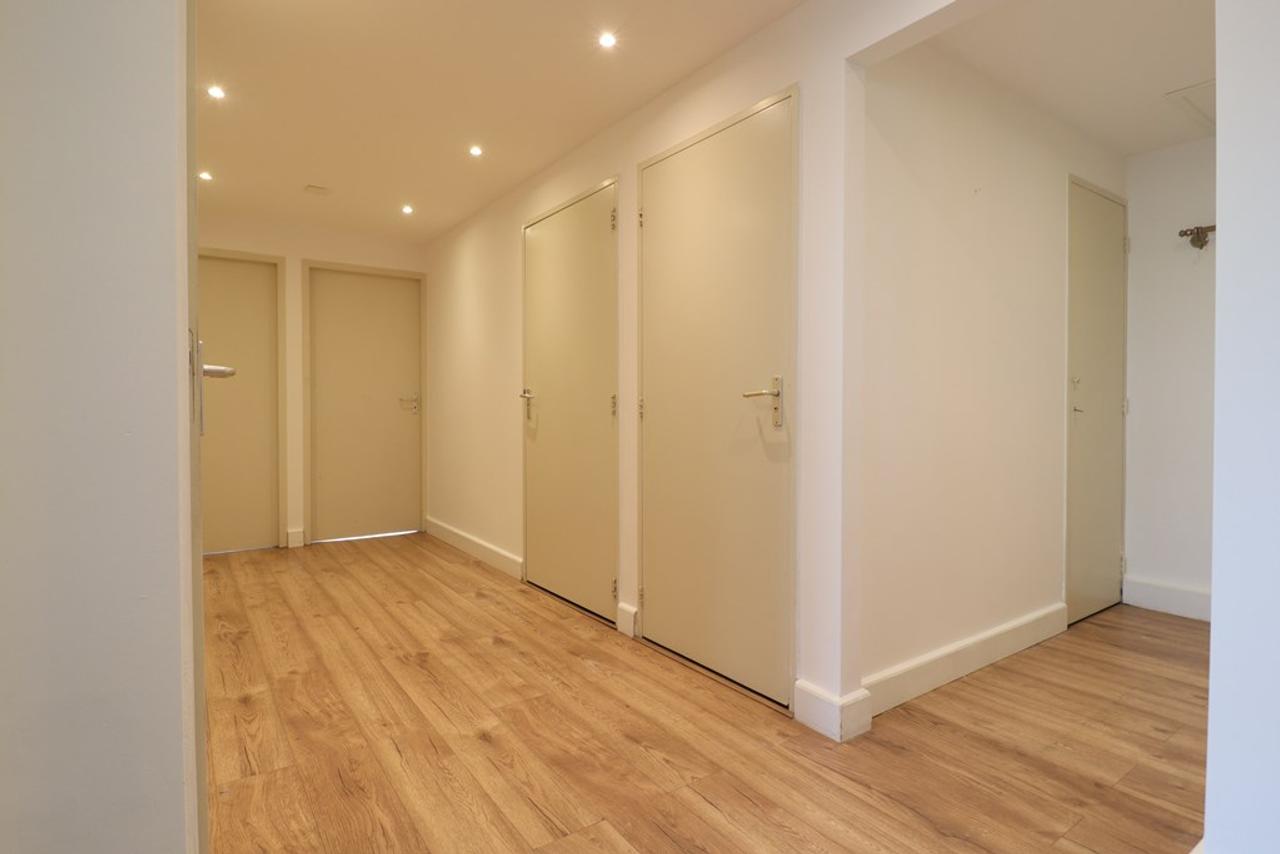127 m² apartment for 2 students - Image 6