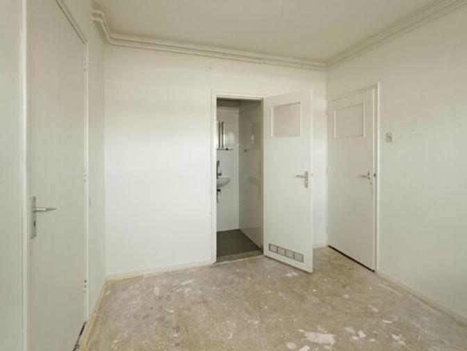 Bright 1-bedroom apartment on Nieuwe Markt - Image 10