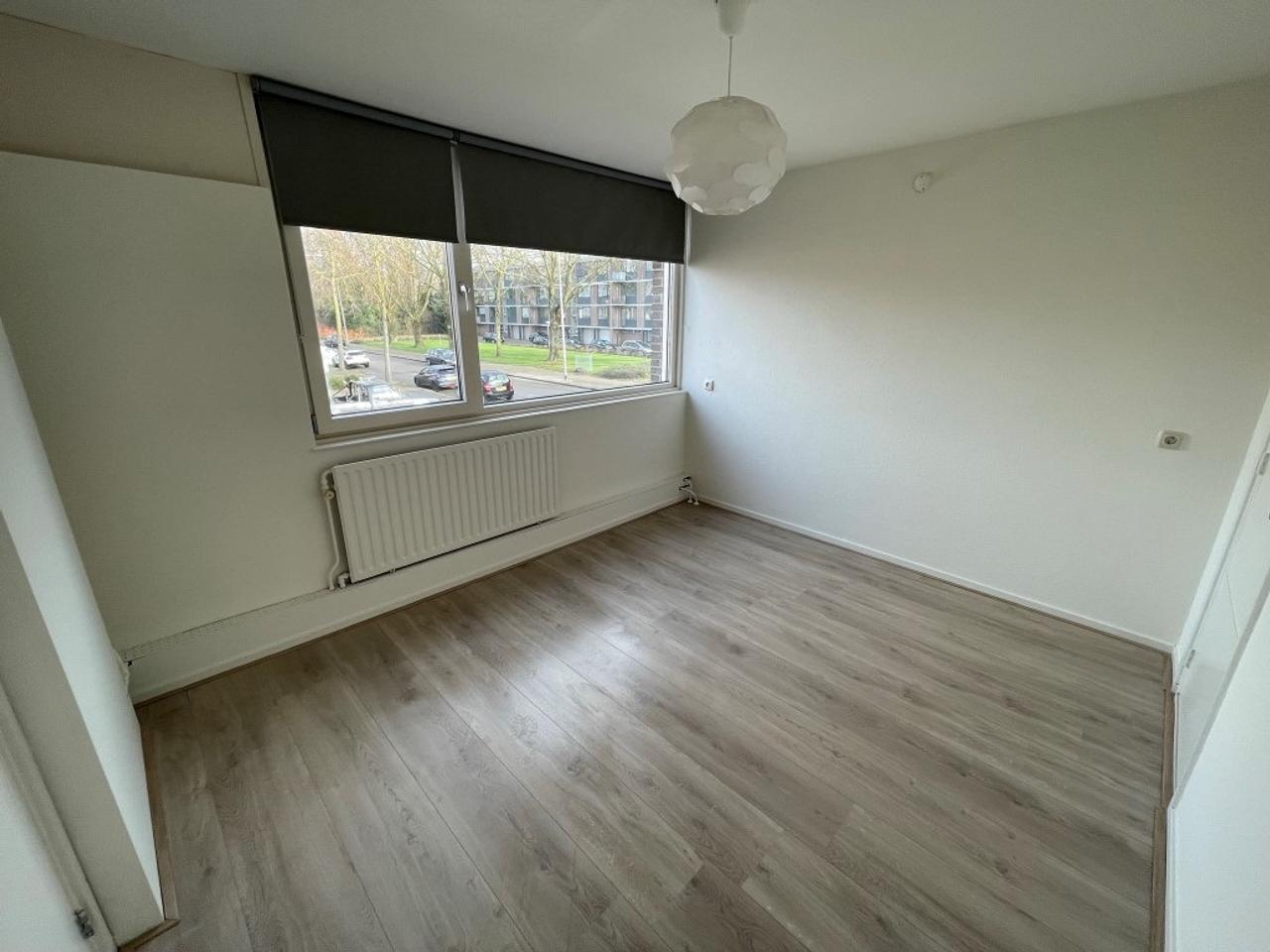 Hoekwoning met tuin en oprit in Eindhoven - Afbeelding 10