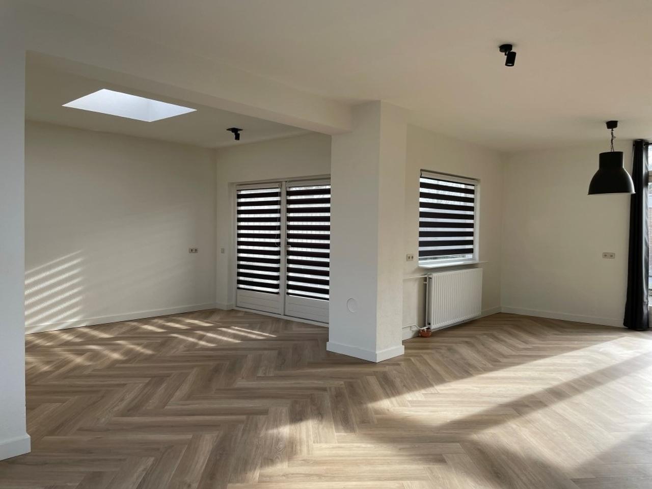 Hoekwoning met tuin en oprit in Eindhoven - Afbeelding 5