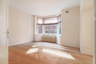 Bright apartment in Amsterdam South - Image 2