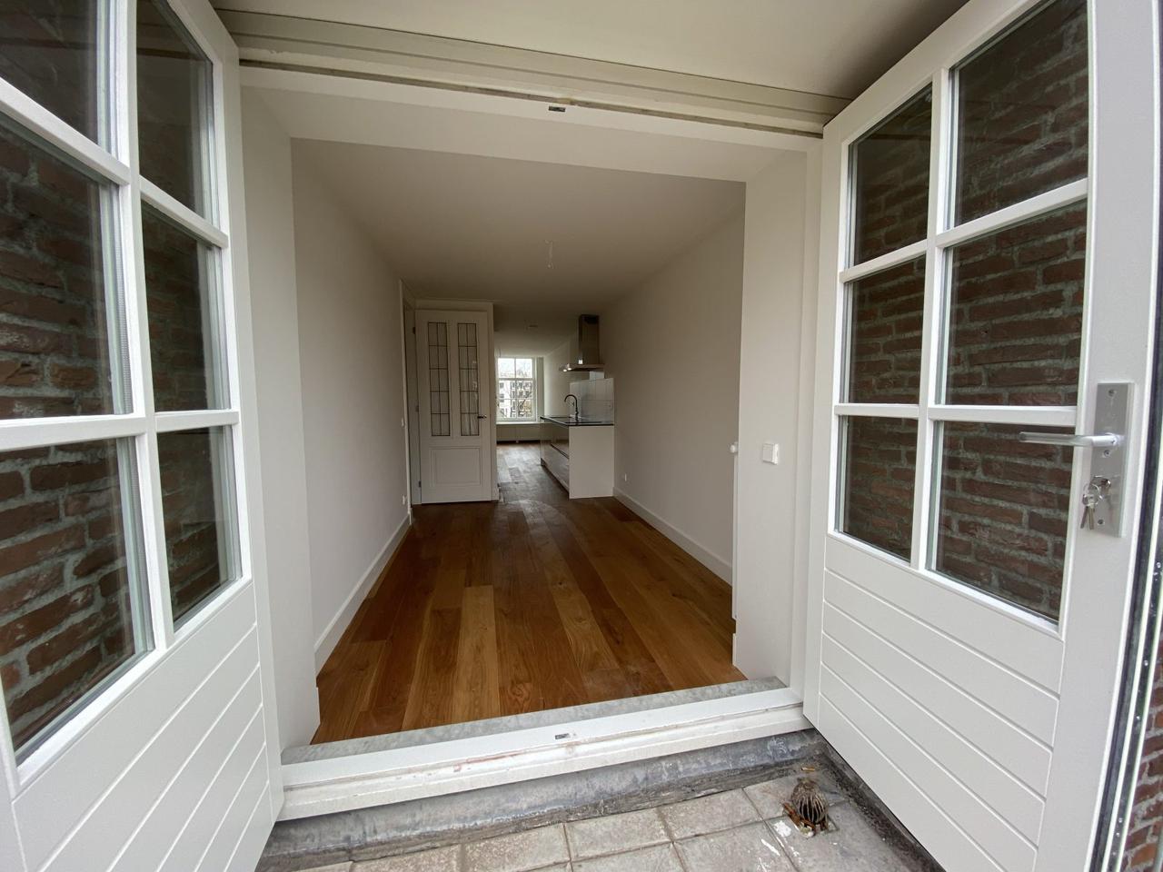 Apartment with Roof Terrace on the Amstel - Image 12