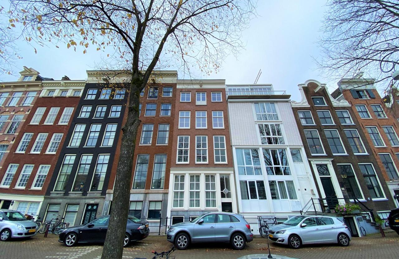 Apartment with Roof Terrace on the Amstel - Image 1