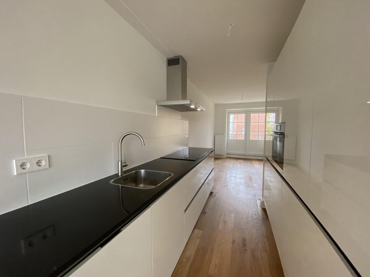 Apartment with Roof Terrace on the Amstel - Image 8