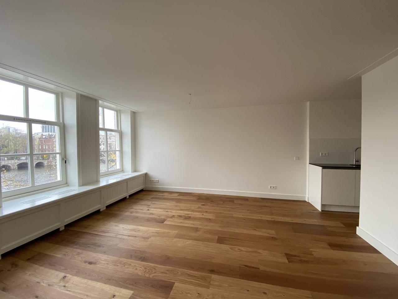 Apartment with Roof Terrace on the Amstel - Image 3