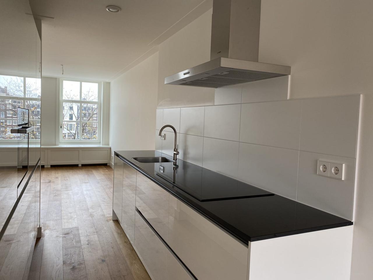 Apartment with Roof Terrace on the Amstel - Image 11