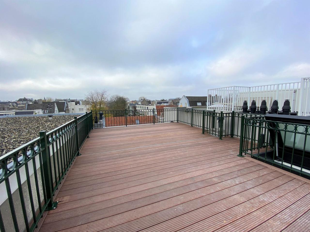 Apartment with Roof Terrace on the Amstel - Image 24