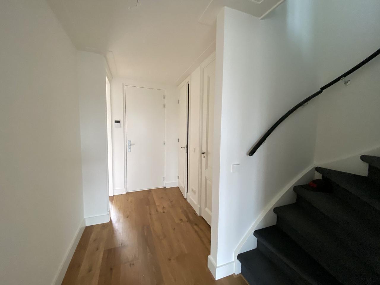 Apartment with Roof Terrace on the Amstel - Image 16