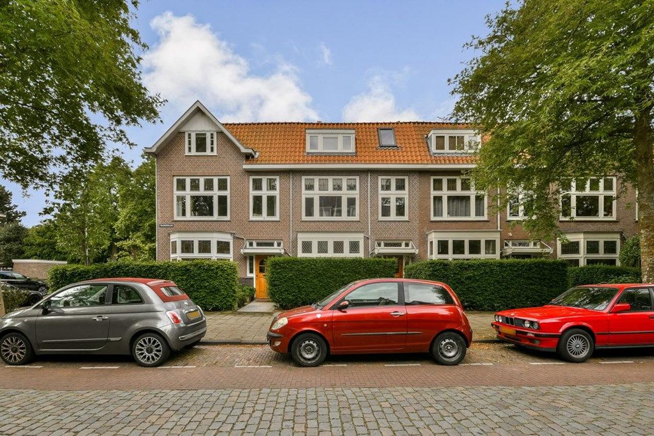 Furnished townhouse with garden in Welgelegen - Image 1