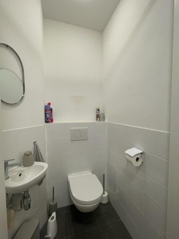 2-bedroom apartment with balcony - Image 12