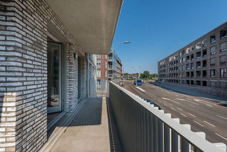 Apartment with balcony and parking in Maastricht - Image 15