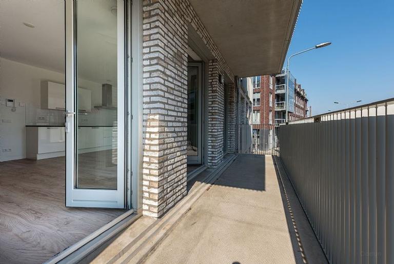 Apartment with balcony and parking in Maastricht - Image 14