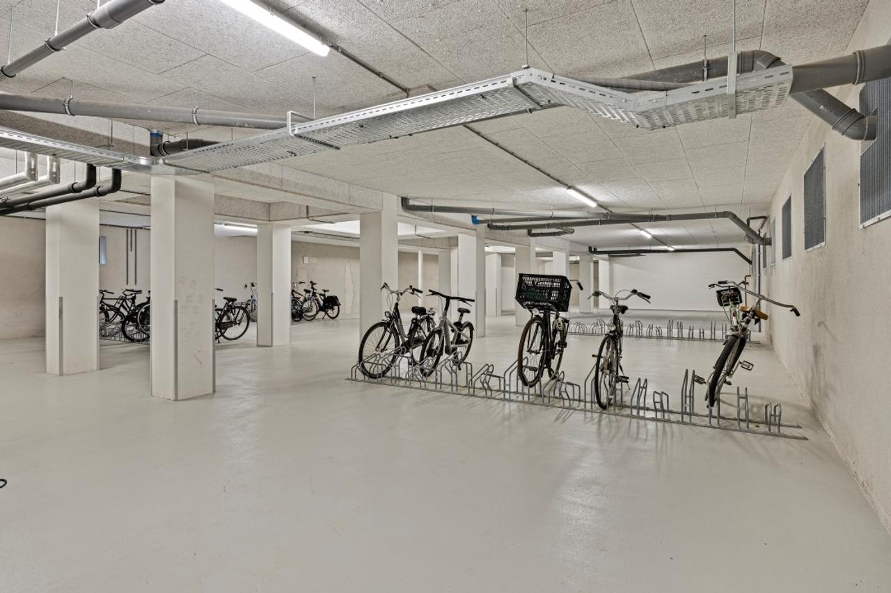 Wonen in oud politiebureau - Afbeelding 8