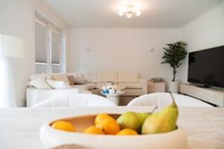 Three-room apartment with unobstructed views - Image 2