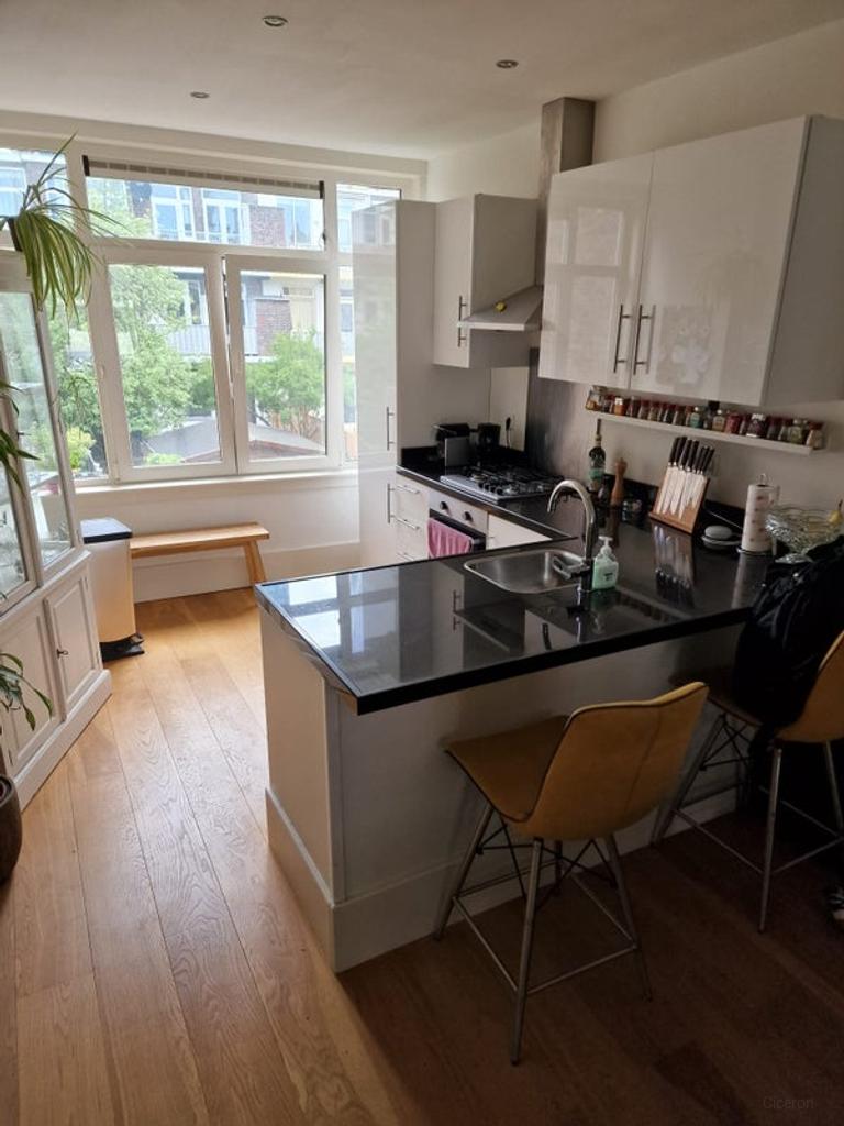 Gemeubileerd 3-kamerappartement in Bezuidenhout - Afbeelding 3