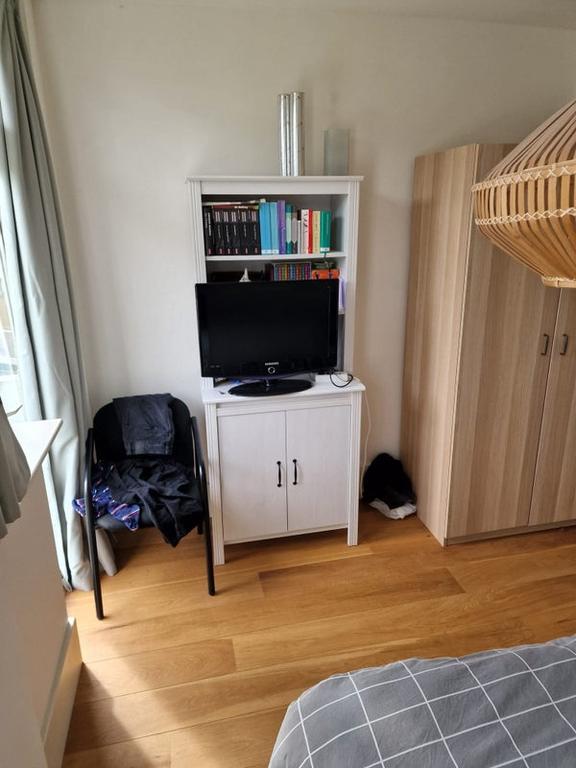 Gemeubileerd 3-kamerappartement in Bezuidenhout - Afbeelding 8