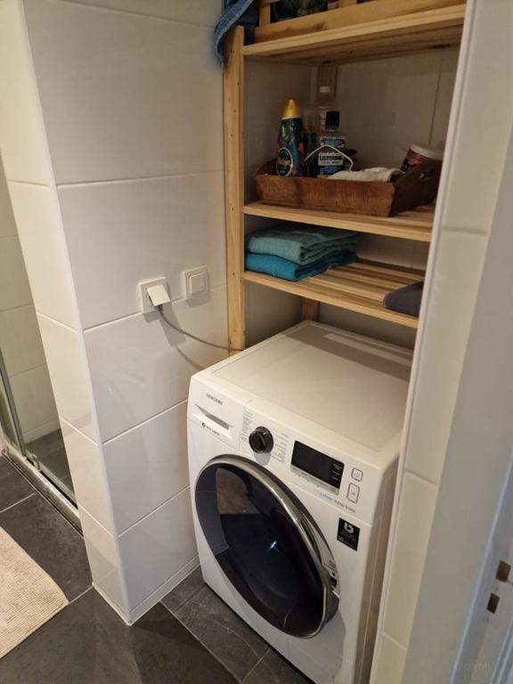 Gemeubileerd 3-kamerappartement in Bezuidenhout - Afbeelding 9