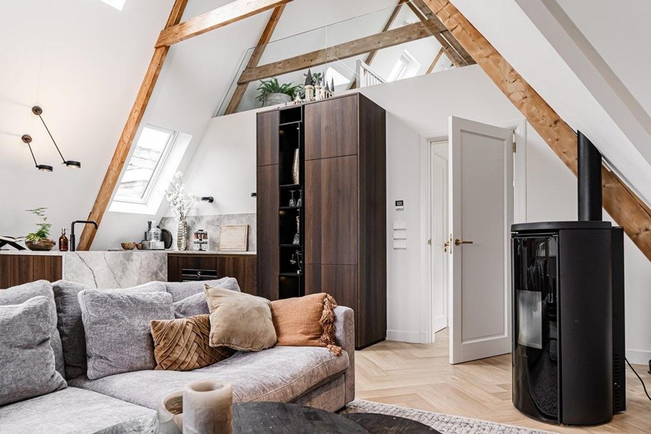 Furnished loft with views of the Singel canal - Image 5