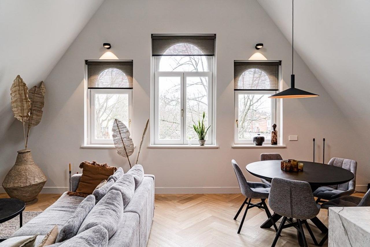 Furnished loft with views of the Singel canal - Image 3