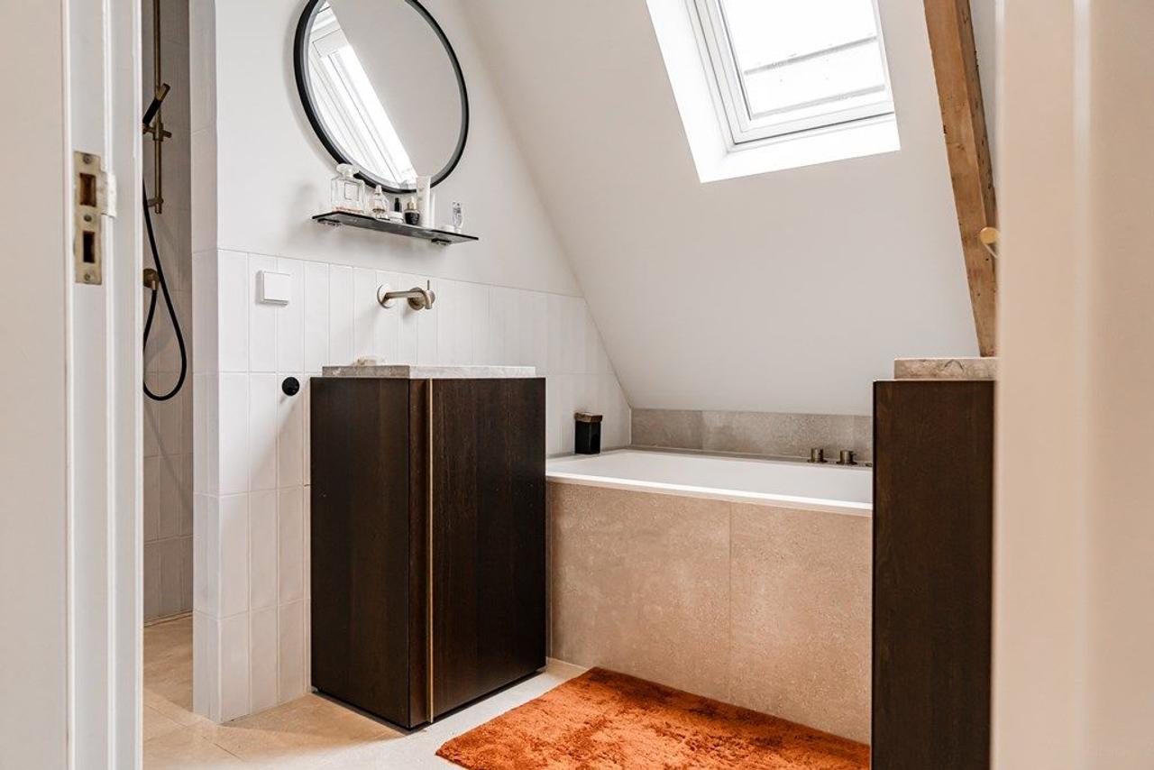 Furnished loft with views of the Singel canal - Image 10