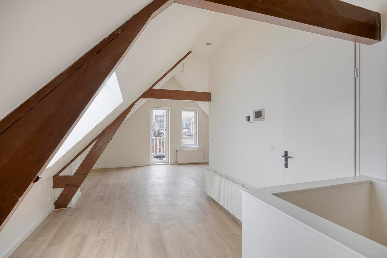 Gerenoveerd appartement met dakterras in Oude Westen - Afbeelding 3