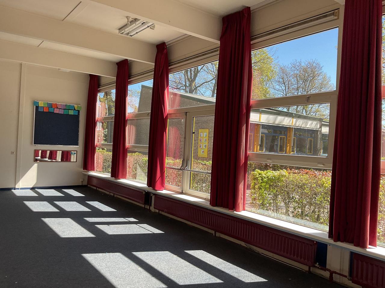 Antikraak woonruimte in voormalig schoolgebouw - Afbeelding 1