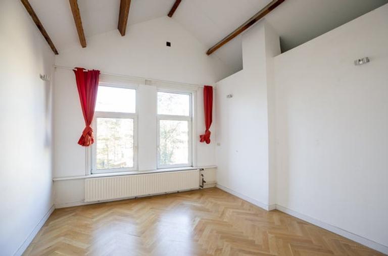 Upstairs Apartment on Heemraadssingel - Image 12