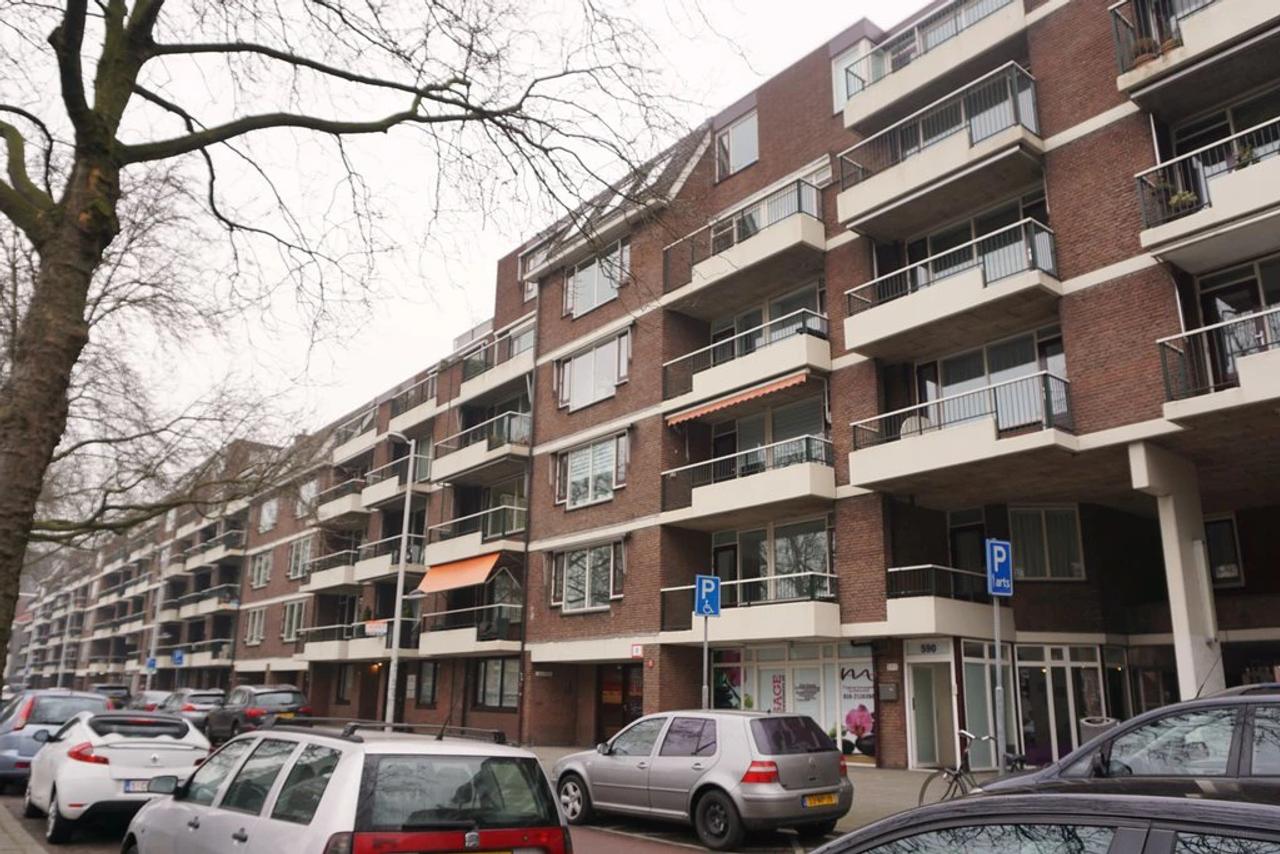 3-room apartment with sunny balcony - Image 1