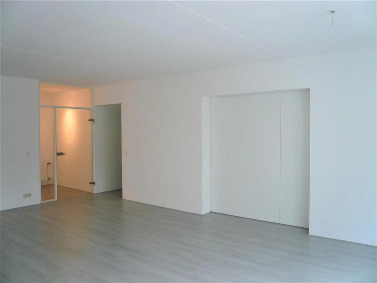 3-room apartment with sunny balcony - Image 9