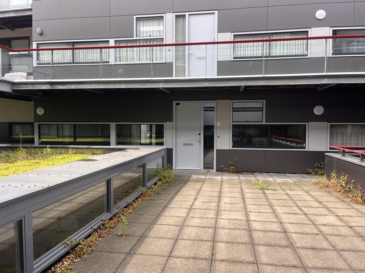 97 m² apartment with balcony - Image 2