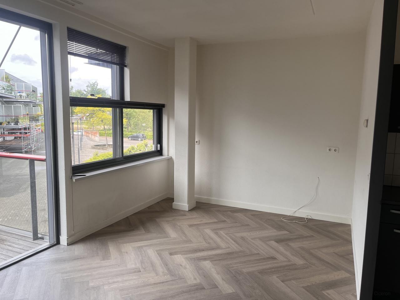 97 m² apartment with balcony - Image 6