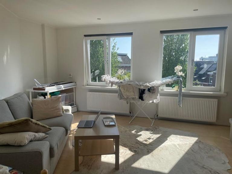 Apartment with Terrace in Assendorp - Image 3