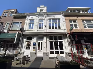 2-room apartment with roof terrace in city center