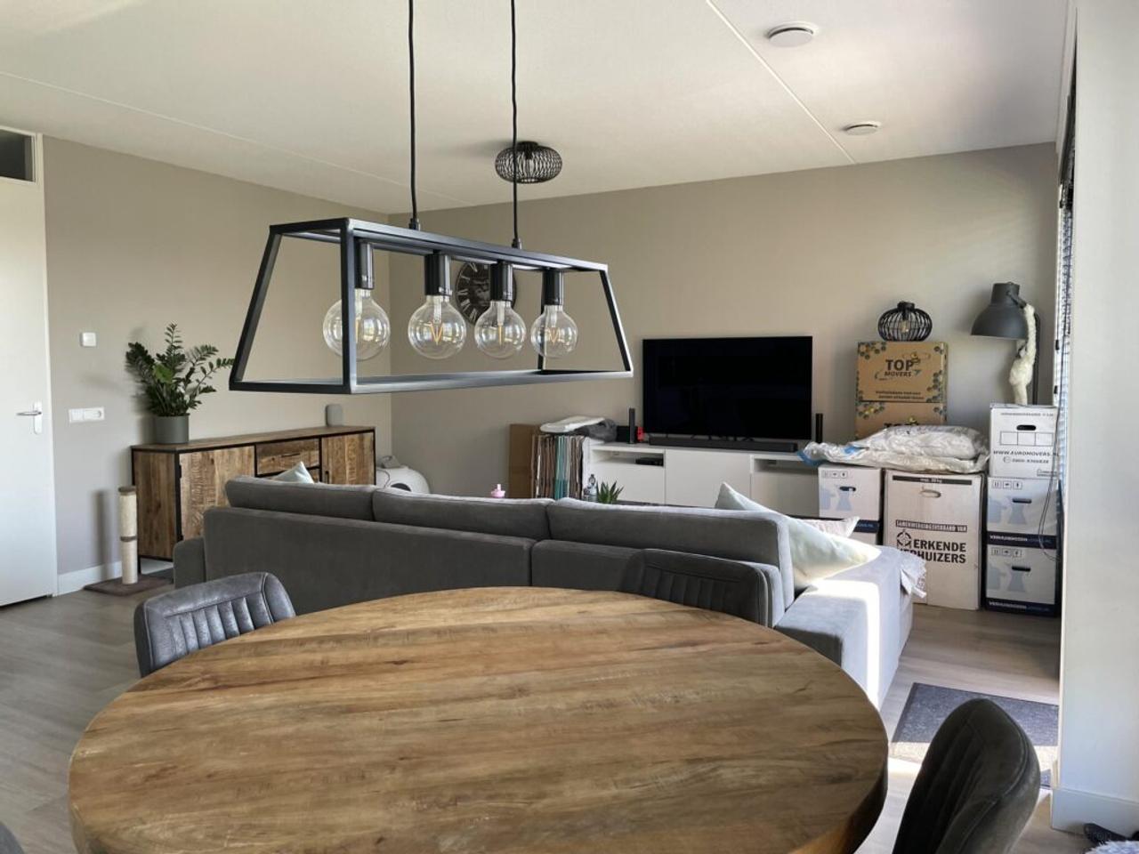 2-bedroom apartment with parking space - Image 5