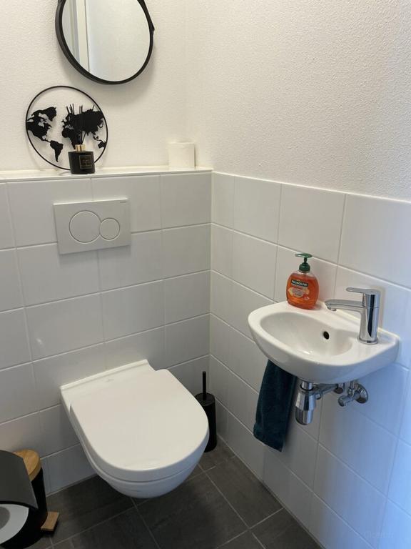 2-bedroom apartment with parking space - Image 14