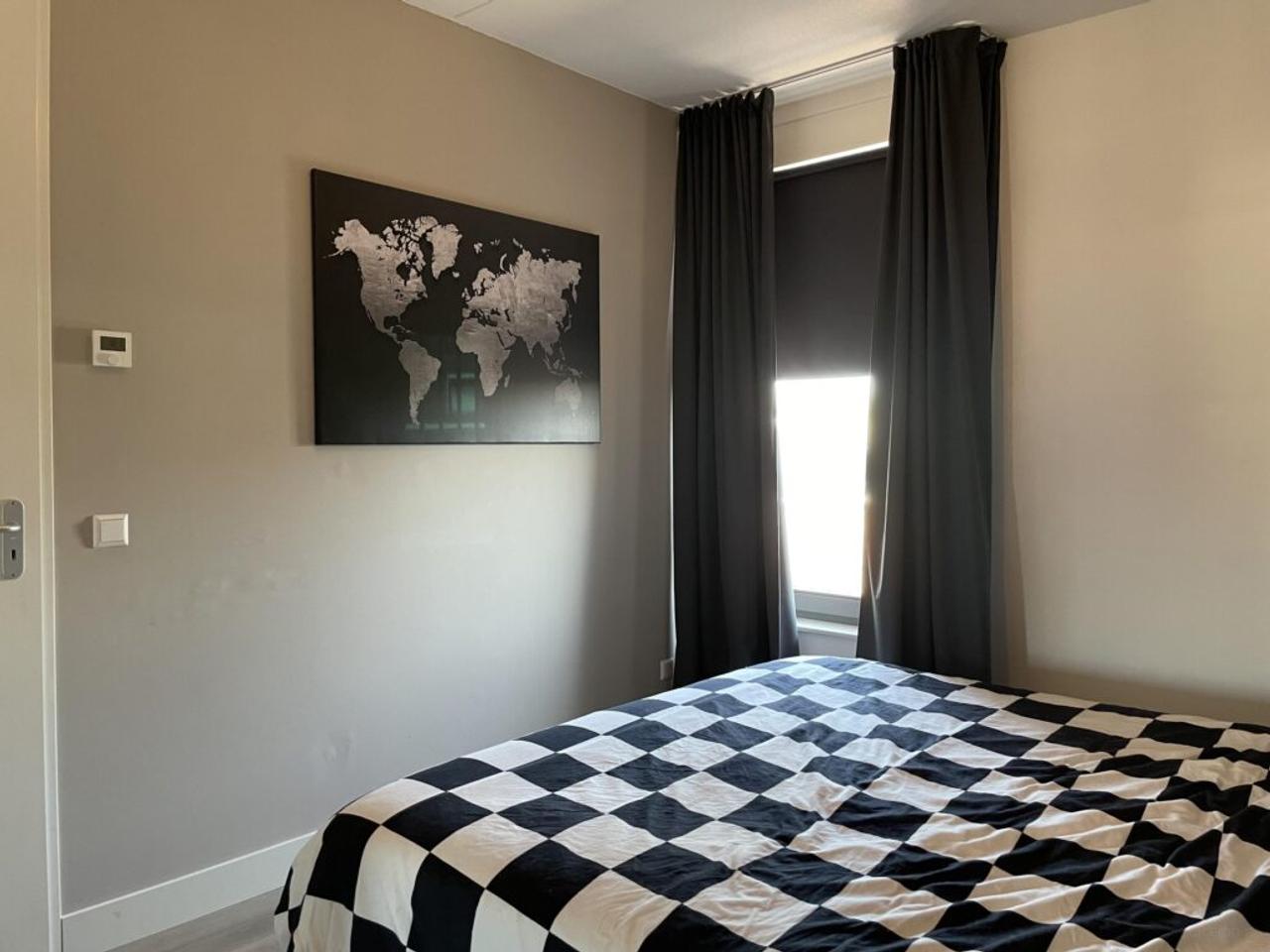 2-bedroom apartment with parking space - Image 9