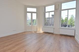 Gemeubileerd 3-kamerappartement in De Pijp - Afbeelding 2