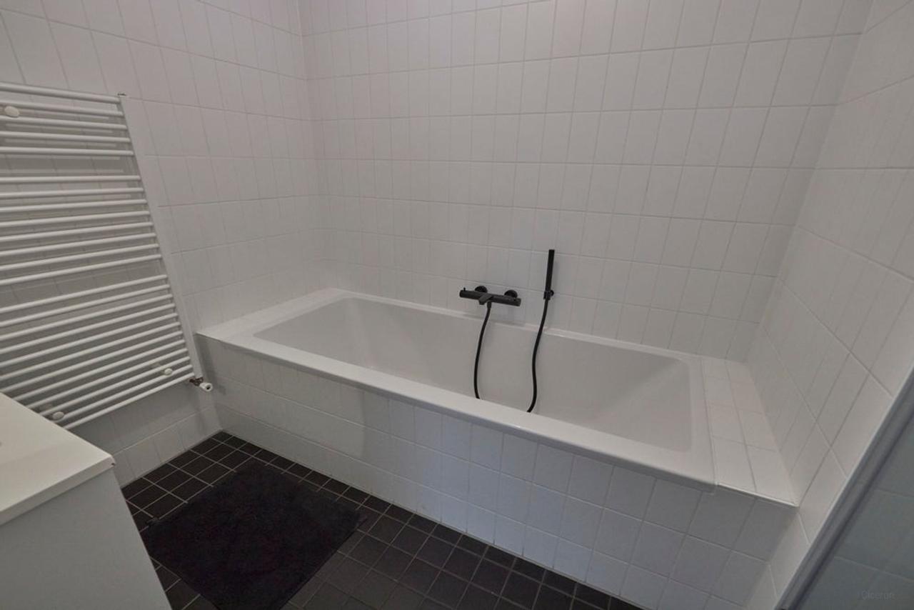 Beganegrondappartement met tuin in Bos en Lommer - Afbeelding 18