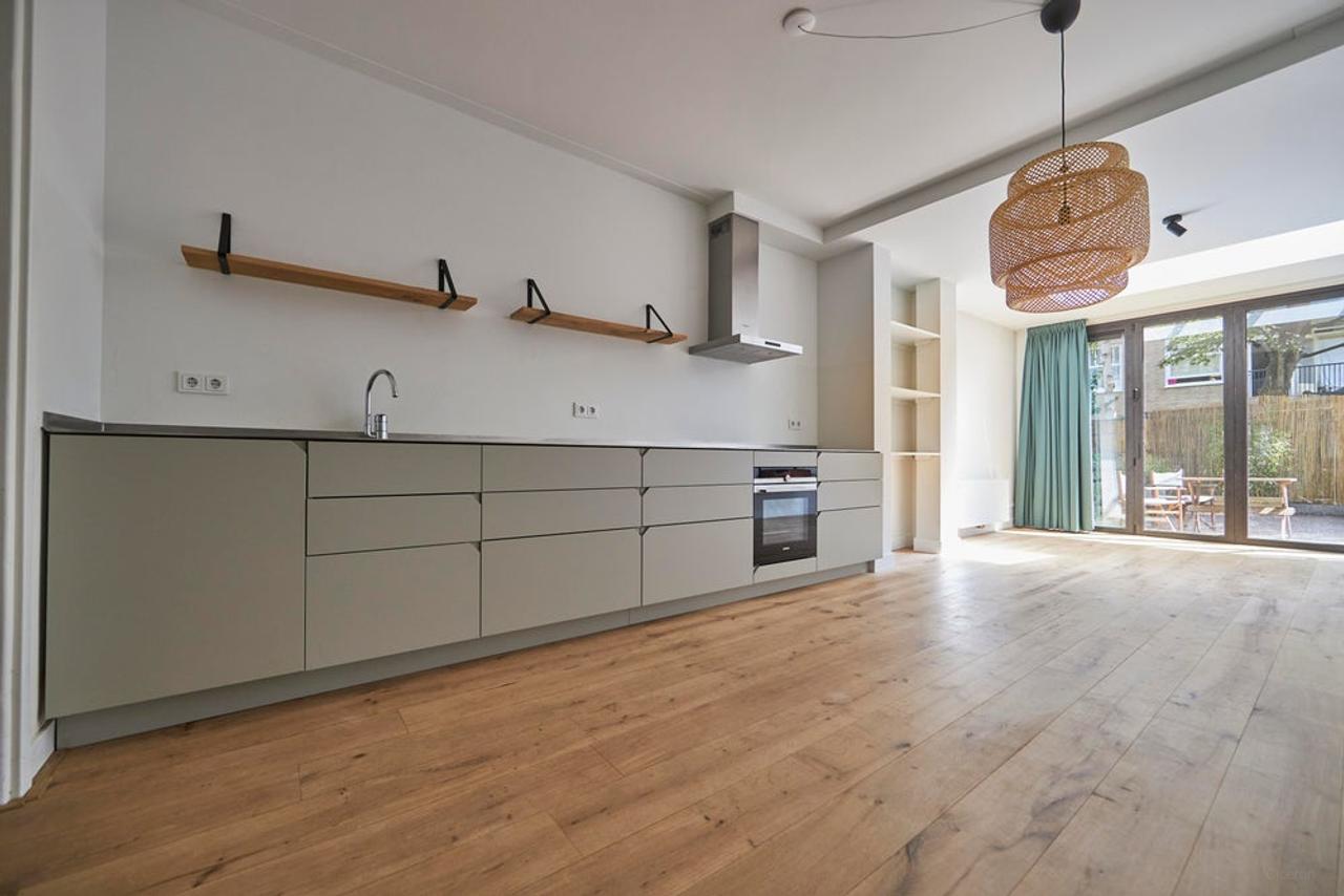Beganegrondappartement met tuin in Bos en Lommer - Afbeelding 2